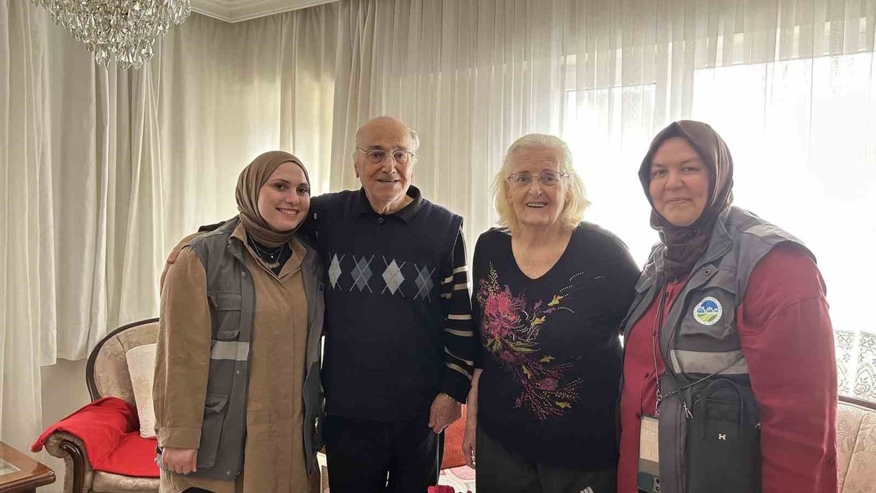 Engelleri sevgiyle aştılar: 65 yıllık evlilik Sakarya Büyükşehirle kutlandı

