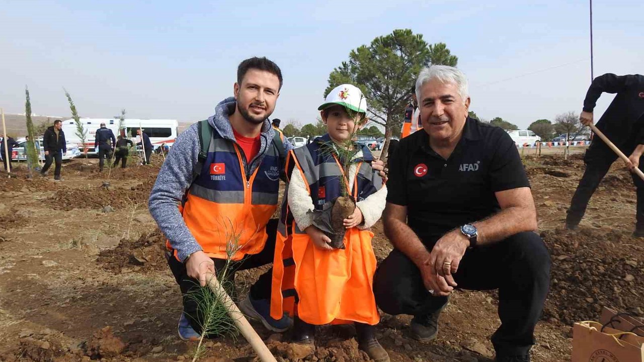 Kilis’te binlerce fidan toprakla buluştu
