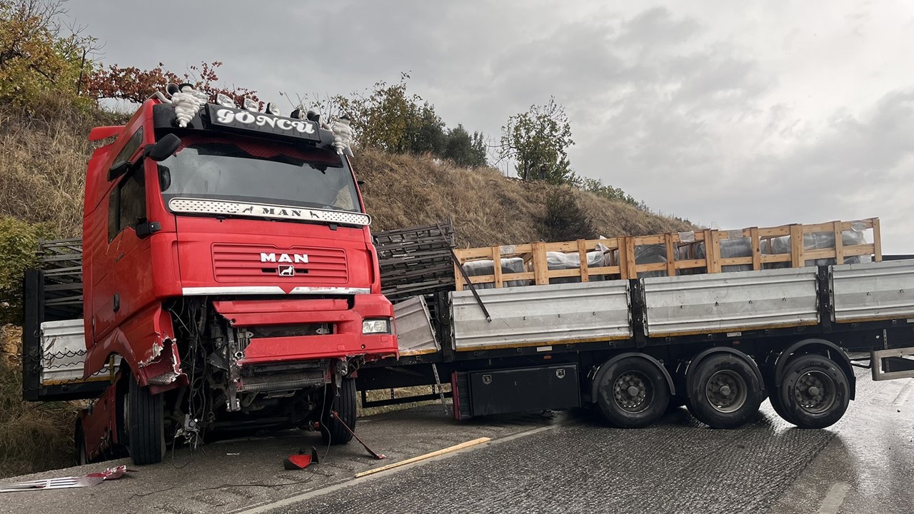 Yağışlı hava kazayı beraberinde getirdi
