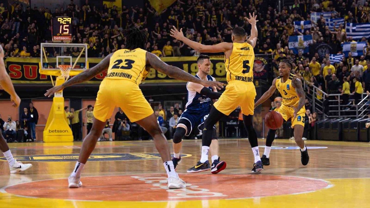 EuroCup: Aris: 76 - Bahçeşehir Koleji: 86
