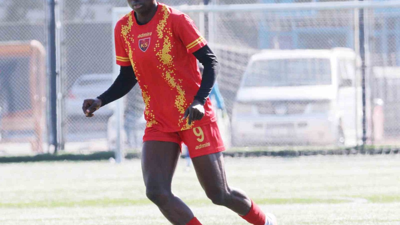 Kafayat Atoke Başhıru, 3 maçta  9 gol attı
