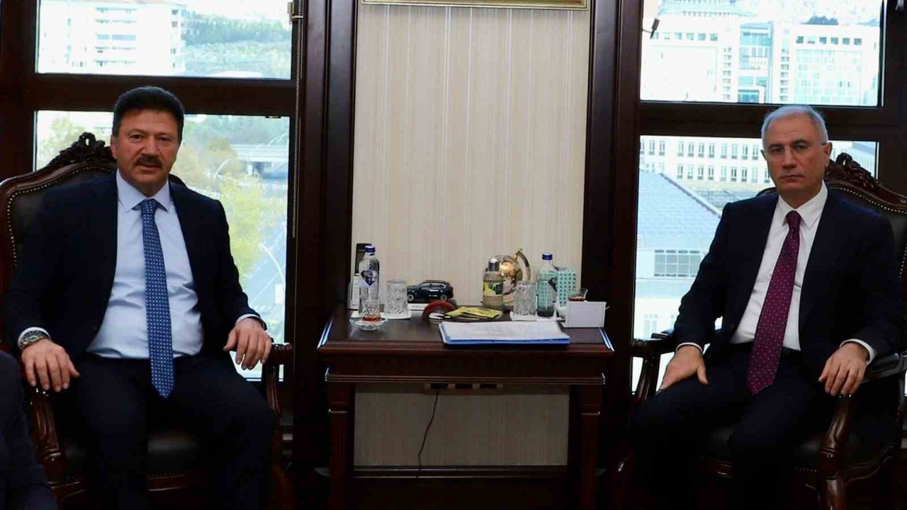 TŞOF Genel Başkanı Yiğiner, AK Parti Genel Başkan Vekili Ala’ya ulaşım esnafının sorunlarını iletti
