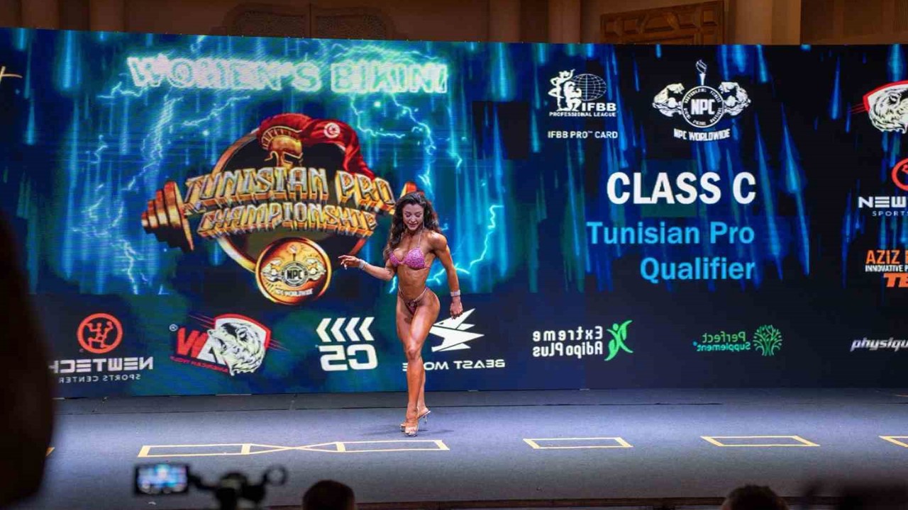 Denizlili sporcu, vücut geliştirmede IFBB Pro Card sahibi oldu
