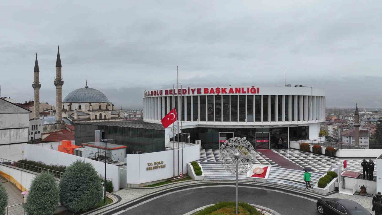 Tanju Özcan: "Bolu’da 3 gün boyunca tüm eğlence etkinlikleri iptal edildi"
