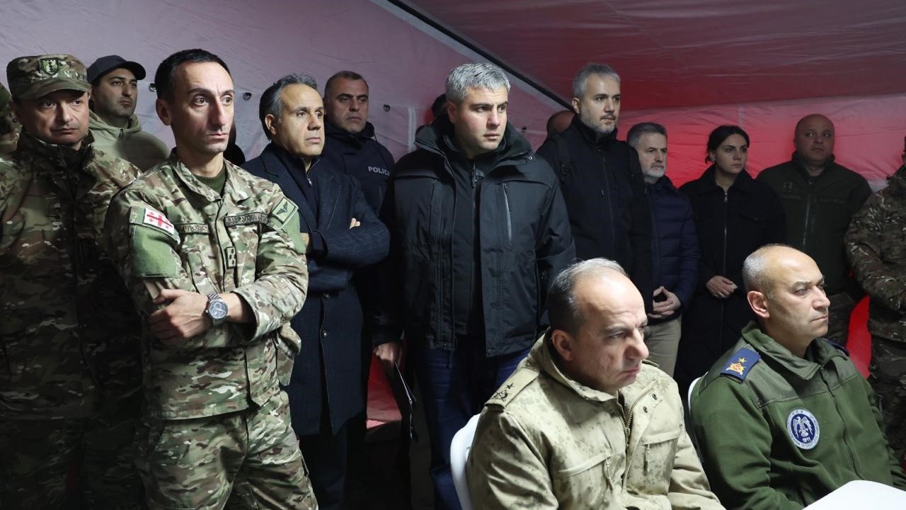 MSB: "Kaza kırım ve arama kurtarma ekibi, olay yerinde çalışmalarına devam ediyor"
