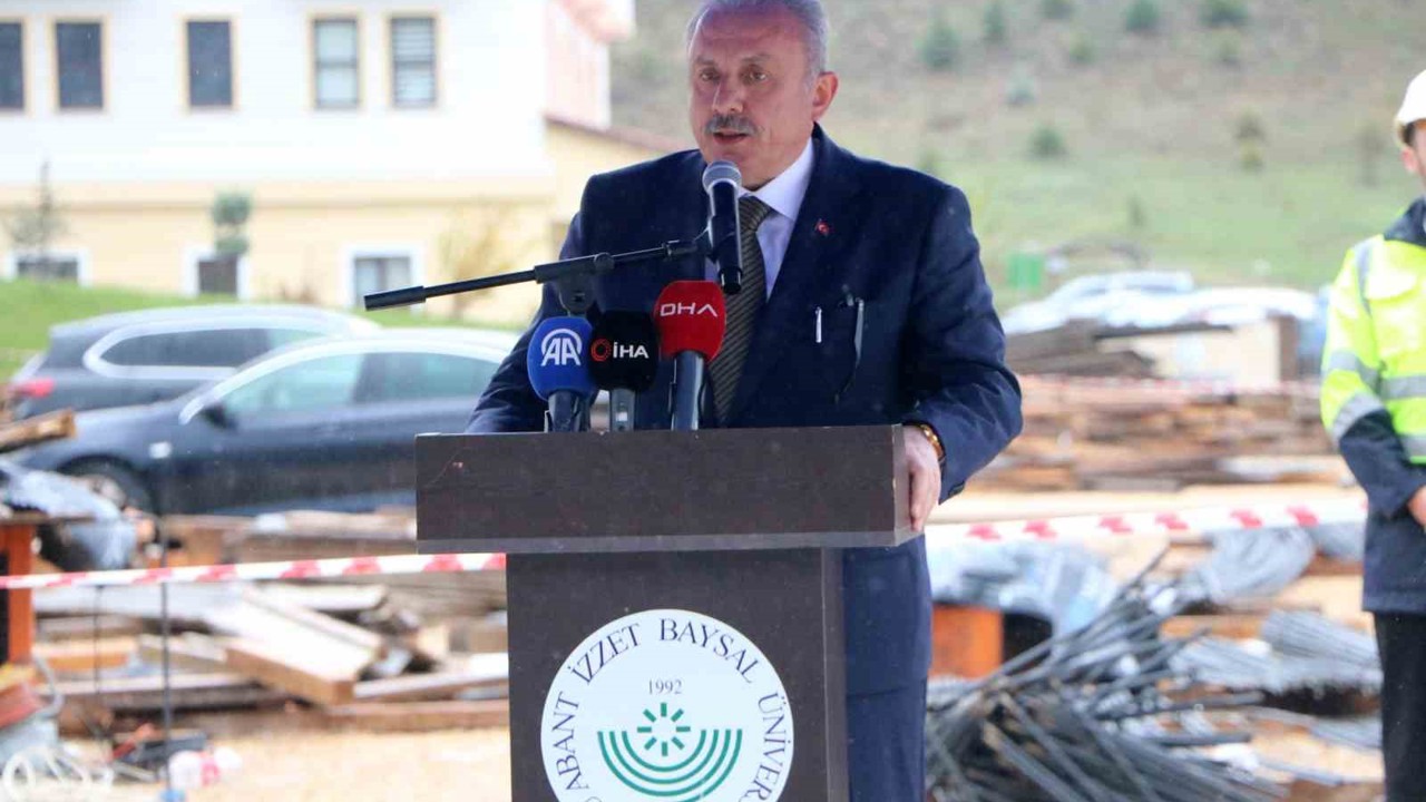 İlahiyat Fakültesi’nin ek binasının temeli atıldı
