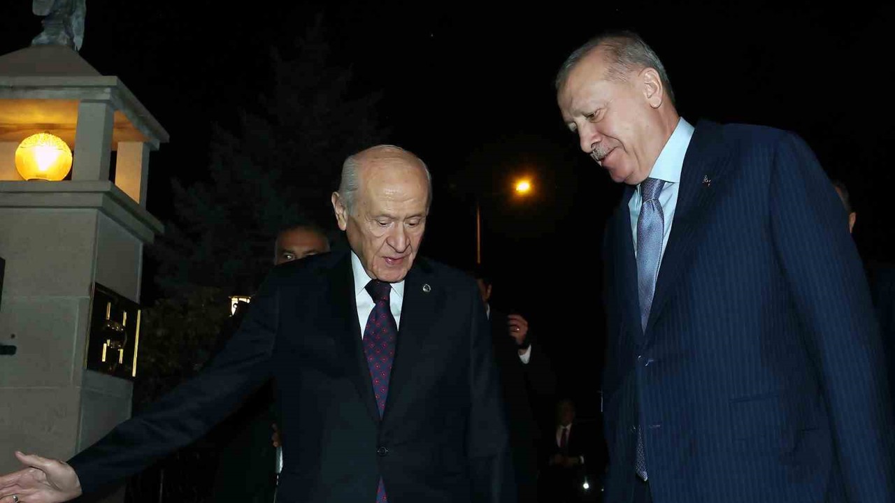 Cumhurbaşkanı Erdoğan, MHP Lideri Bahçeli ile bir araya geldi
