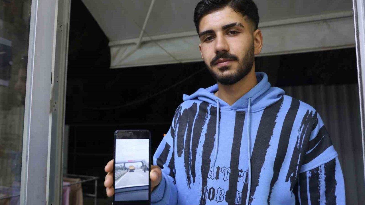 Sol şeritte 100 kilometre hızla ilerleyen hafriyat kamyonu hayrete düşürdü
