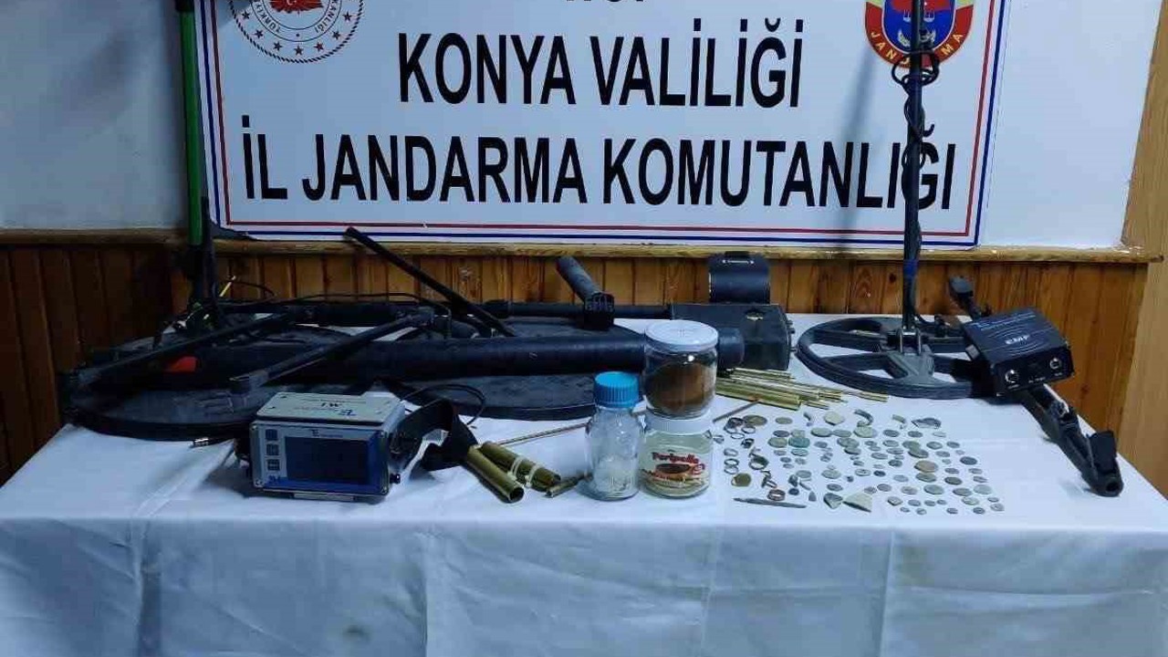 Konya’da jandarma ekiplerinden tarihi eser operasyonu
