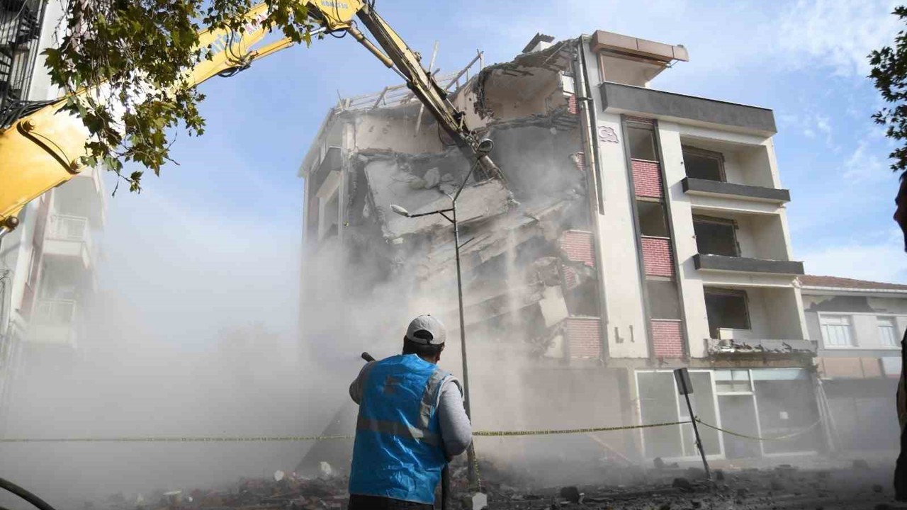 Sındırgı’da 3 ayda 17 bin deprem kaydedildi
