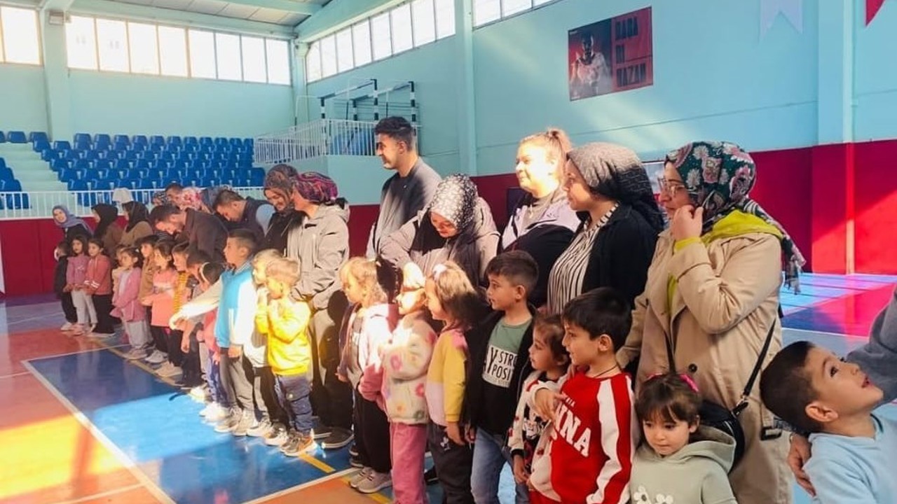 Minik öğrencilere trafik eğitimi
