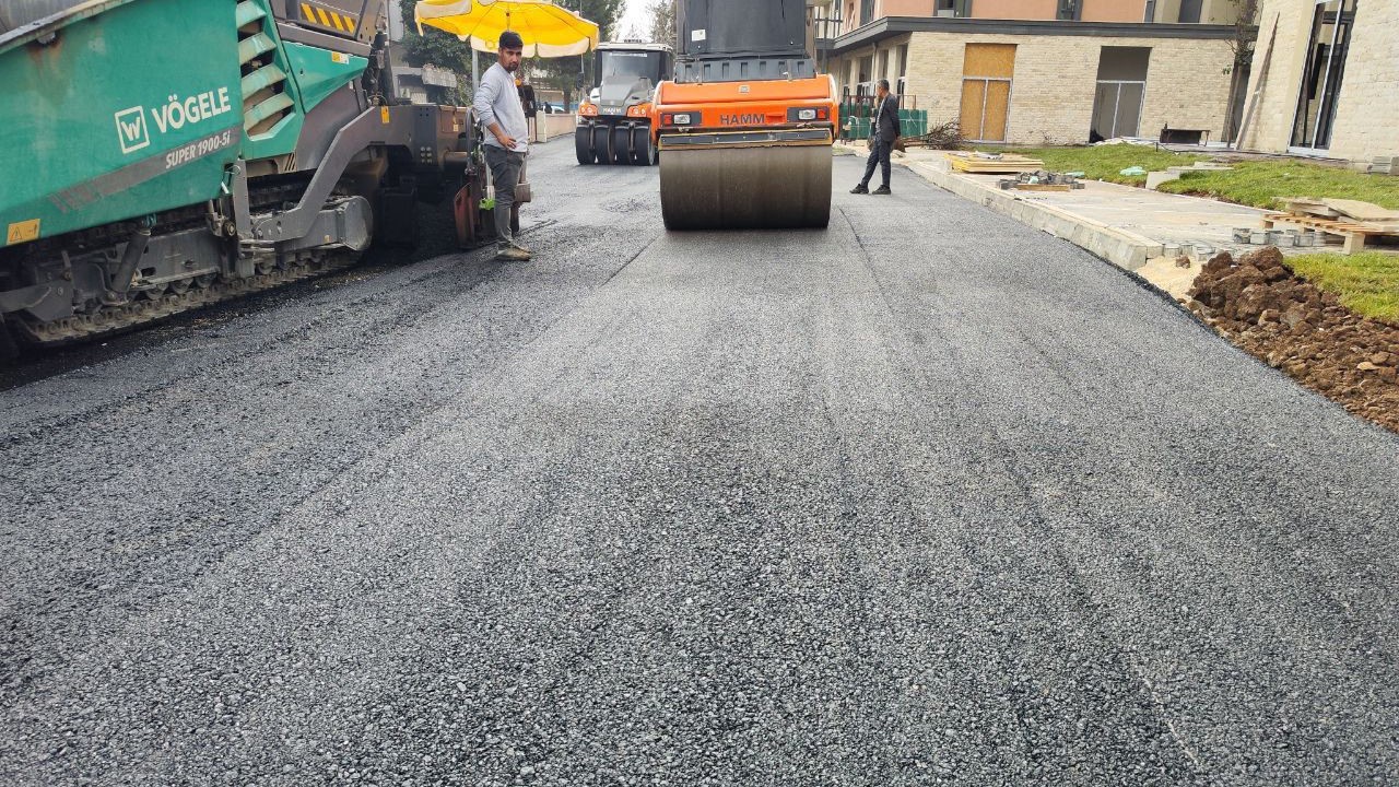 Barbaros Hayrettin ve Siteler Mahallelerinde asfalt çalışmaları sürüyor
