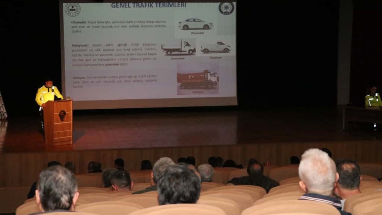 Eskişehir’de fahri trafik müfettişleri ile toplantı yapıldı
