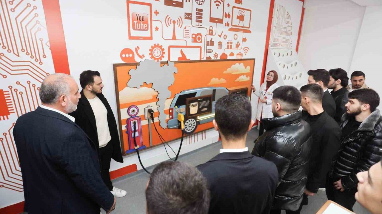 Başkan Sandıkçı: "Geleceğin teknoloji yıldızlarını Canik’te yetiştiriyoruz"
