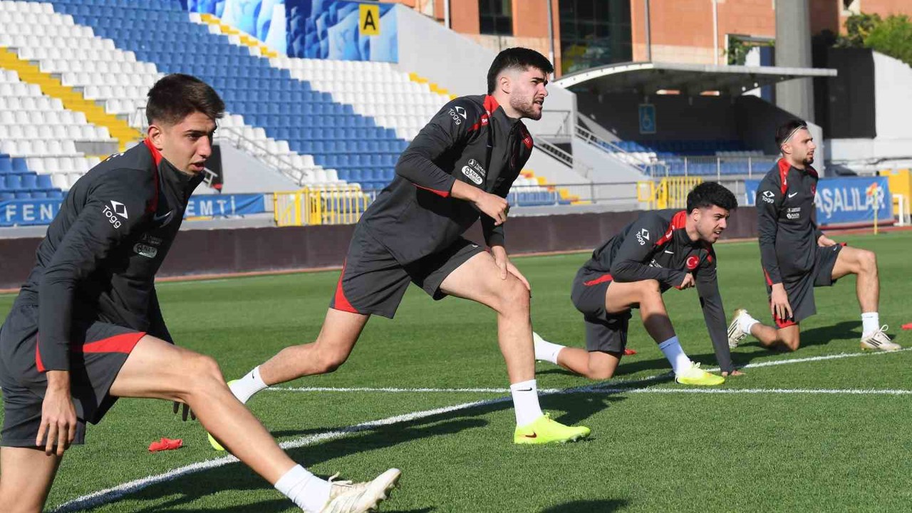 Ümit Milli Futbol Takımı, Ukrayna maçı hazırlıklarını tamamladı
