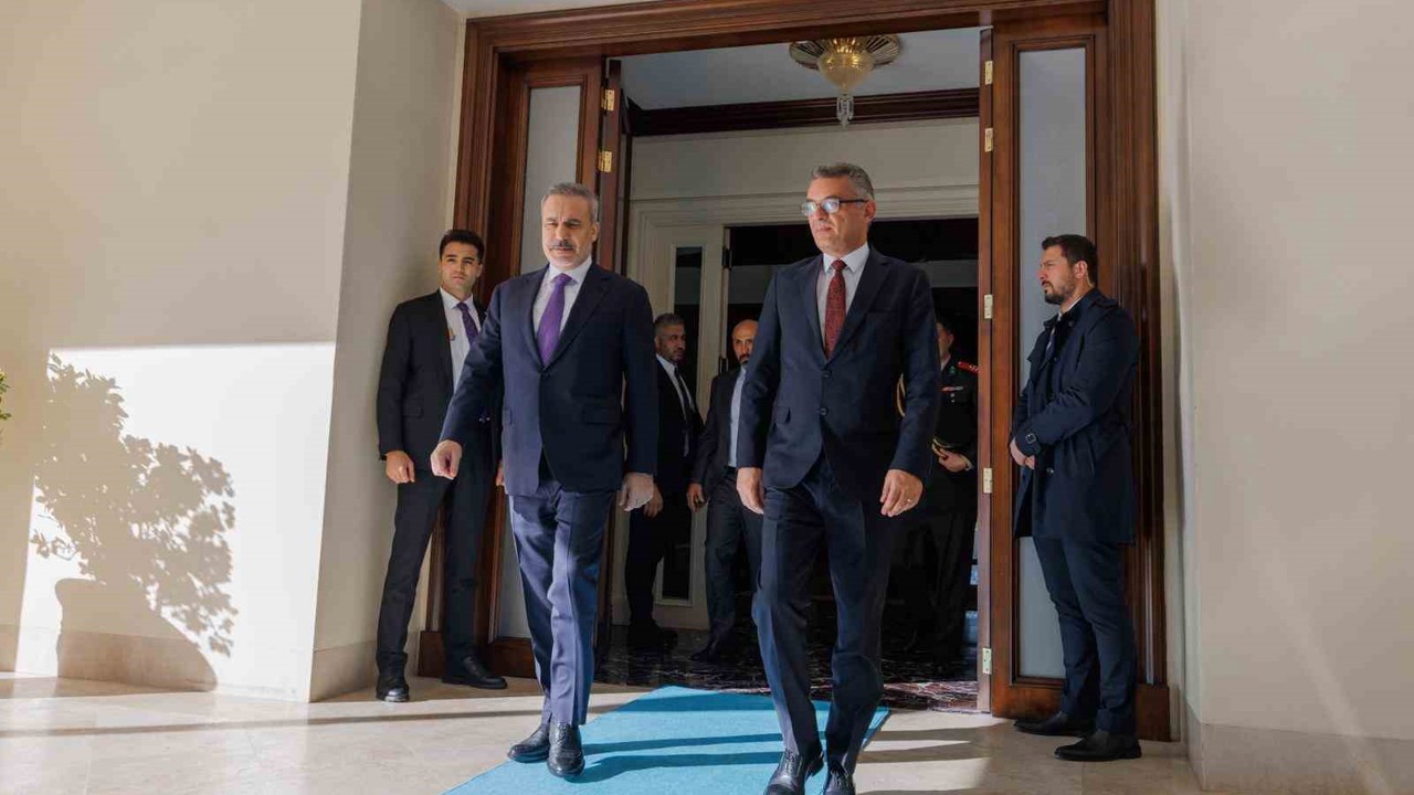Bakan Fidan, KKTC Cumhurbaşkanı Erhüman ile bir araya geldi
