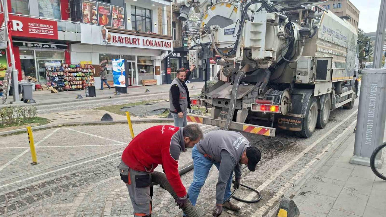 Bayburt’ta şehir estetiği ve altyapı için mesai

