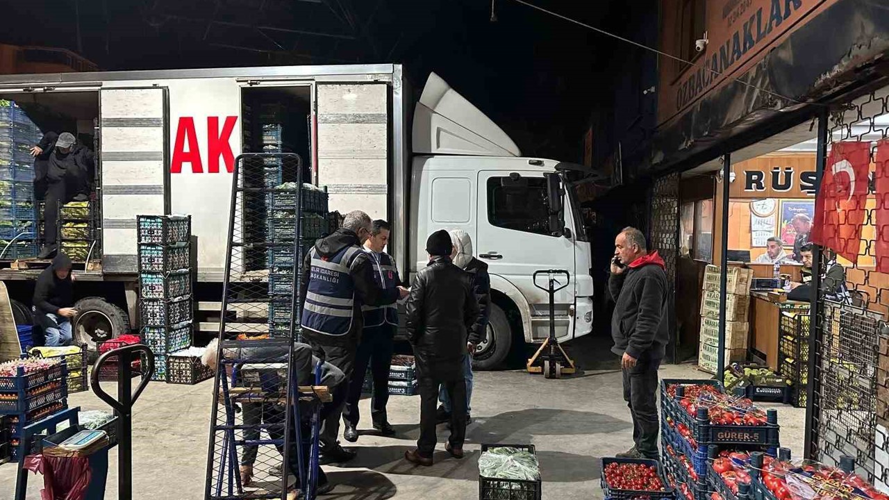 Defterdarlıktan Zonguldak Hali’ne şafak denetimi
