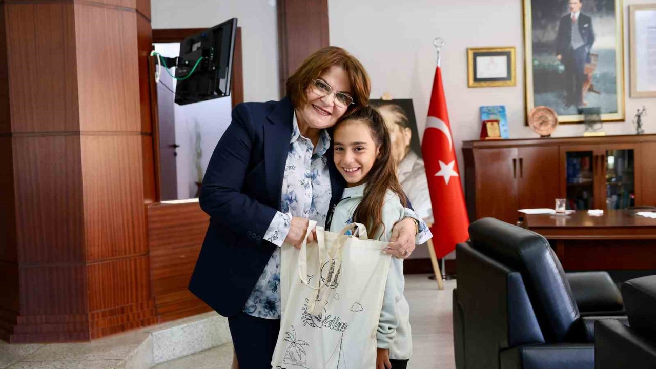 Küçük yelkenciler Başkan Gençay ile görüştü
