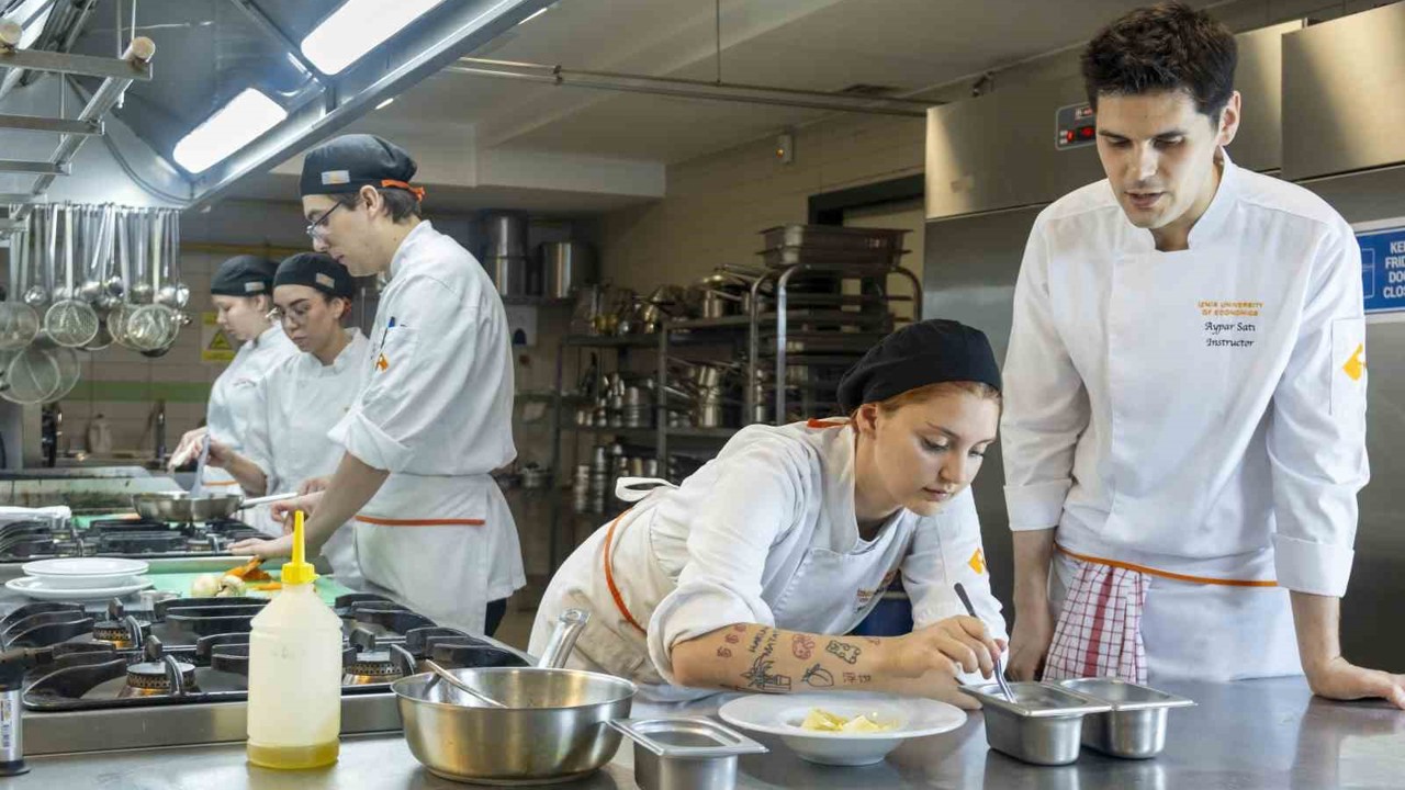 Ev yapımı konservede ‘ölümcül’ tehlike
