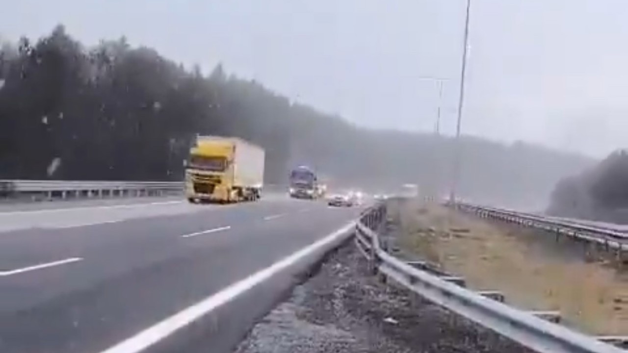 TEM’in Bolu geçişinde kar başladı
