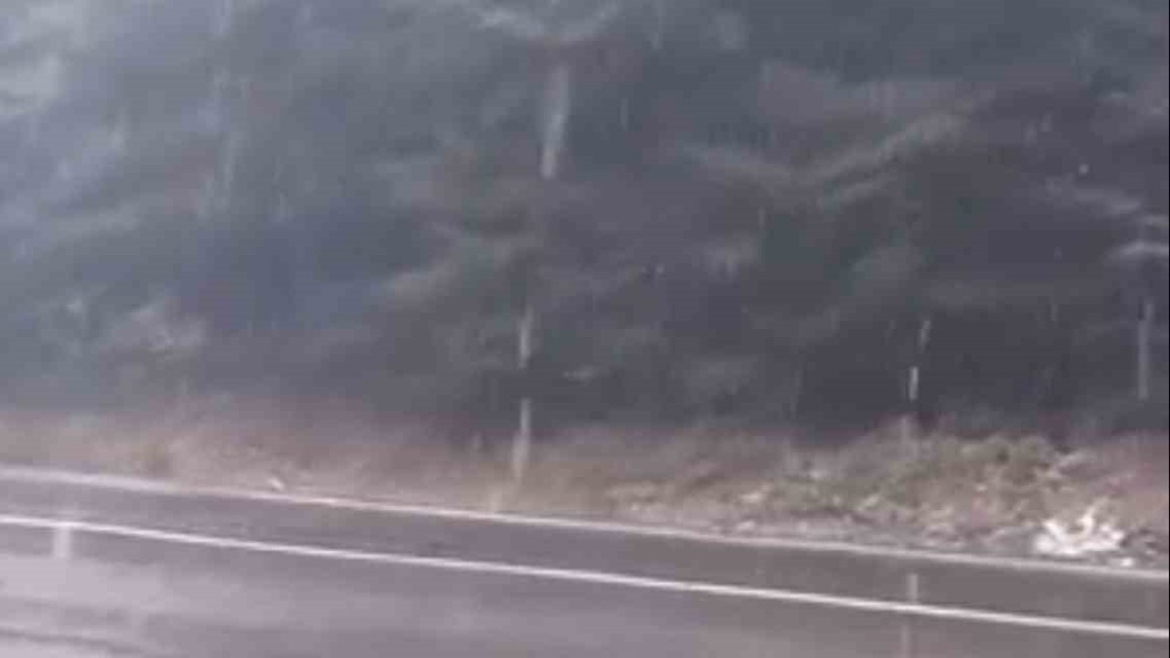 Bolu’nun yükseklerinde kar yağışı
