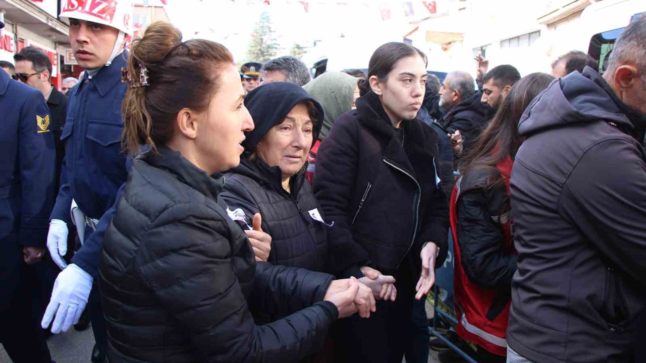 Amasyalı şehidin annesi: "Armağan’ım güle güle git"
