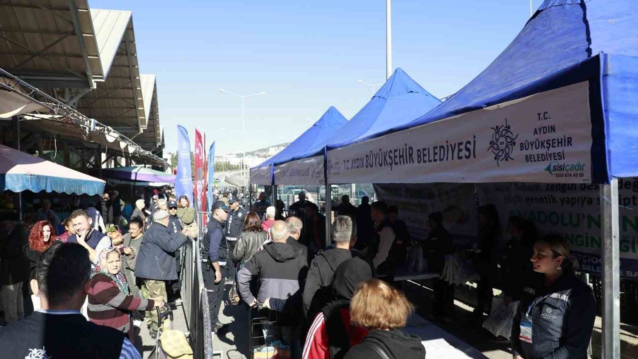 Aydın Büyükşehir Belediyesi binlerce kışlık fideyi Kuşadalılar ile buluşturdu
