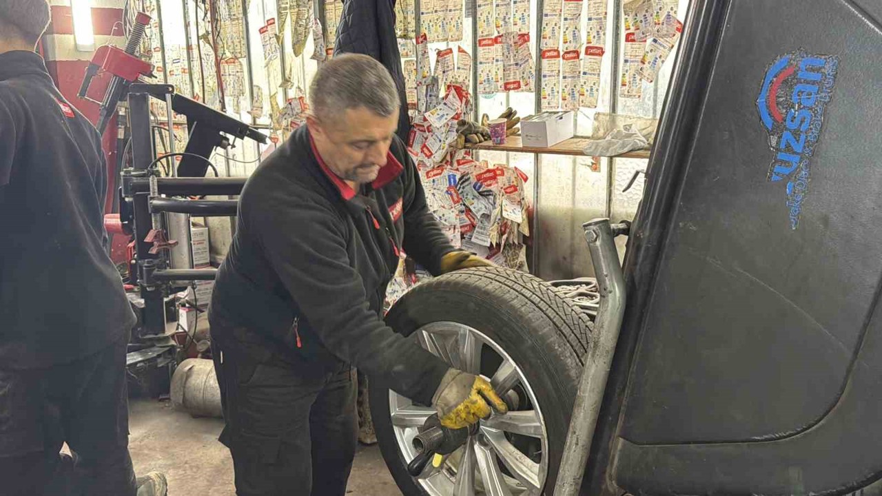 Lastikçilerde son gün yoğunluğu
