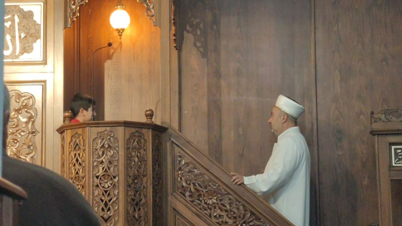 İmam hatipten örnek davranış
