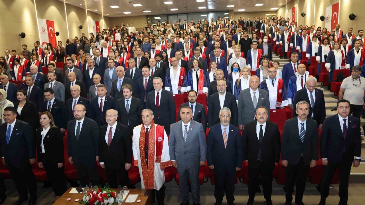 Bakan Yardımcısı Şatıroğlu: "Günlük 180 bin varil petrol üretip, 1.1 milyon varil petrol tüketiyoruz"
