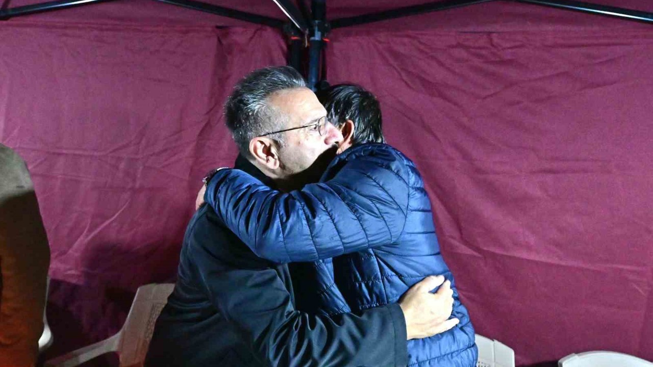 Vali Aksoy, şehit ailesini ziyaret etti
