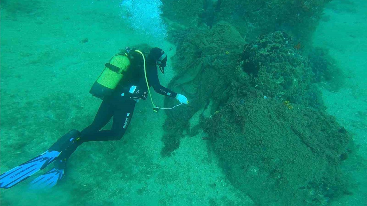 Çanakkale’de 9 yılda denizden 34 bin 620 metrekarelik hayalet ağ çıkarıldı
