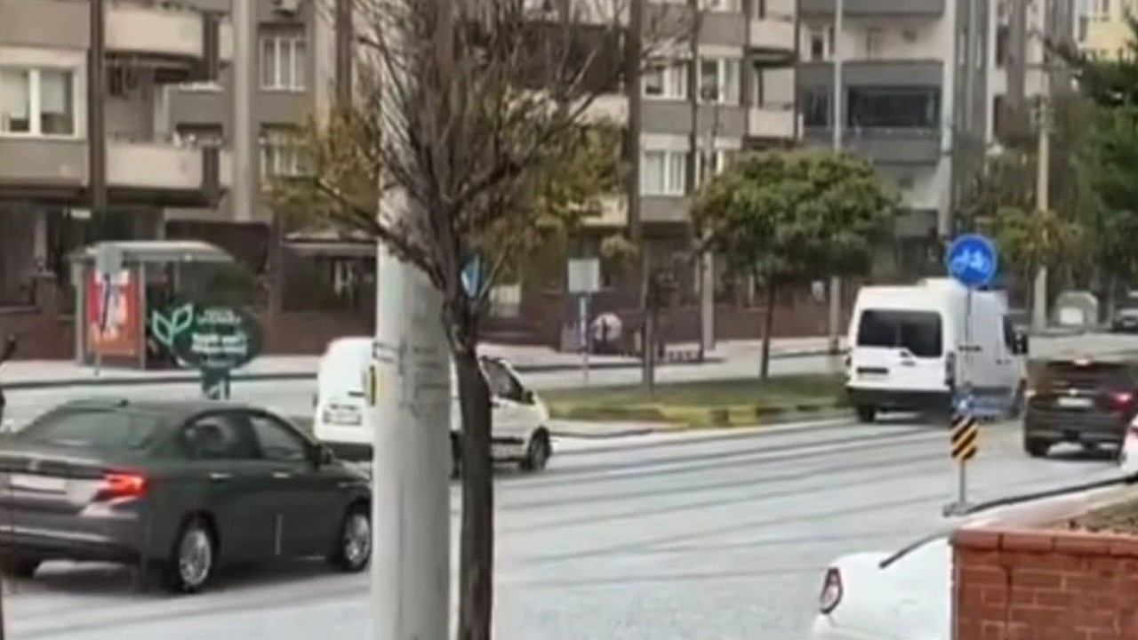 Gaziantep’te dolu etkili oldu: Cadde ve sokaklar beyaza büründü
