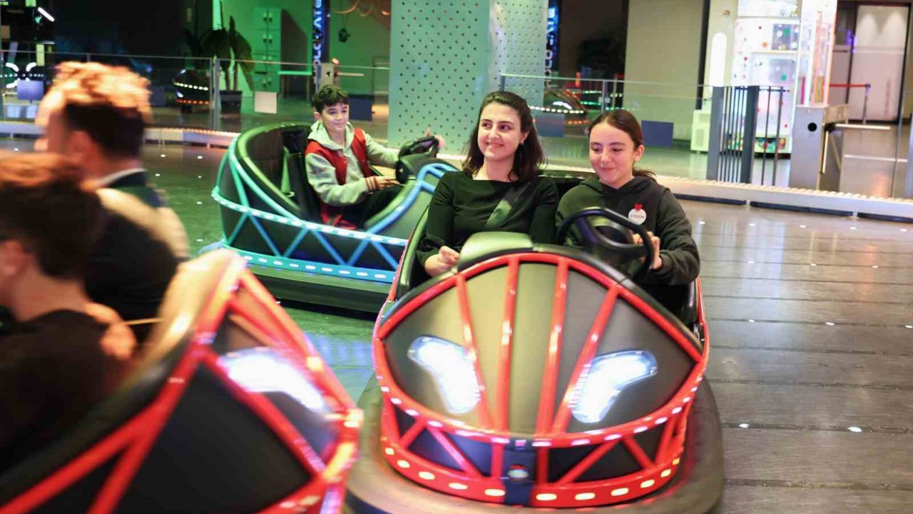 Osmangazi Belediyesi başarılı Dijiders öğrencilerini ödüllendirdi
