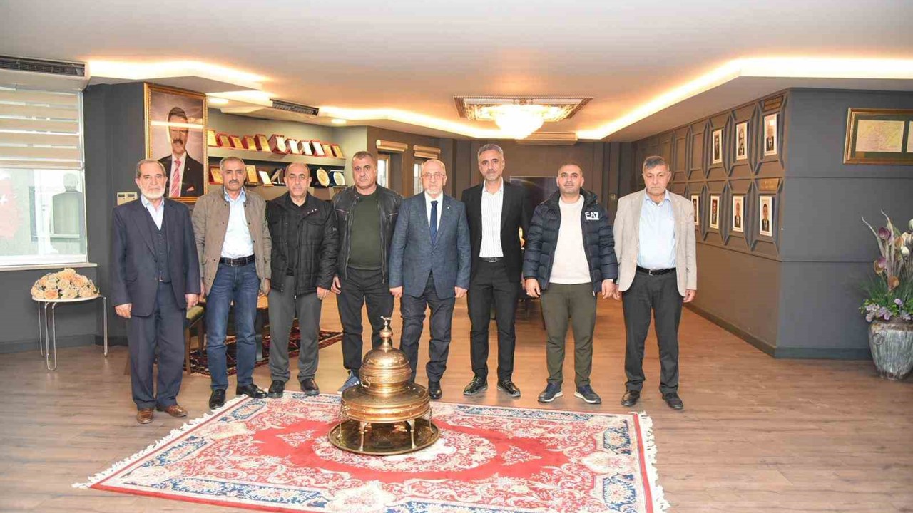 Başkan Dumandağ: "Elazığ’ın her alanda daha ileriye gitmesi için ortak akılla hareket etmeye devam edeceğiz"
