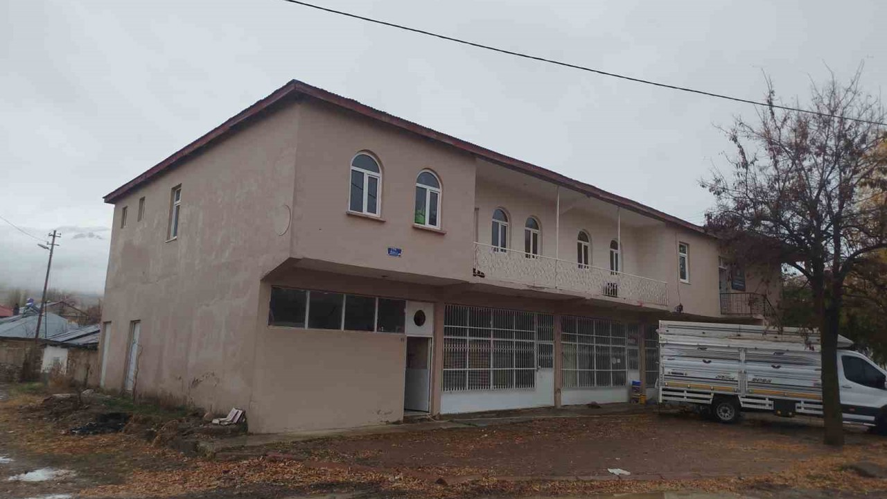 Büyükşehir, Sarız’da Veli Altınkaya Taziye ve Kültür Evi’ni yeniledi
