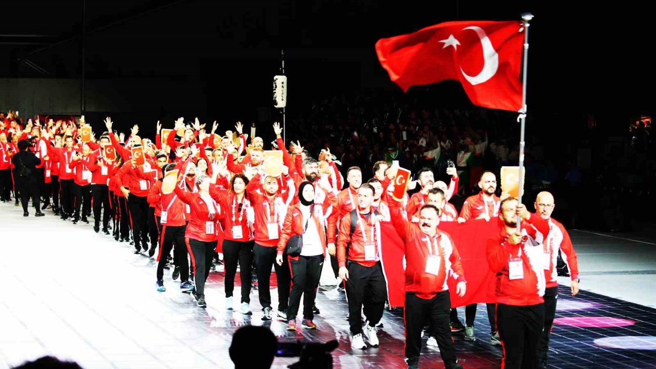 Tokyo 2025 İşitme Engelliler Yaz Olimpiyatları’ndan görkemli açılış

