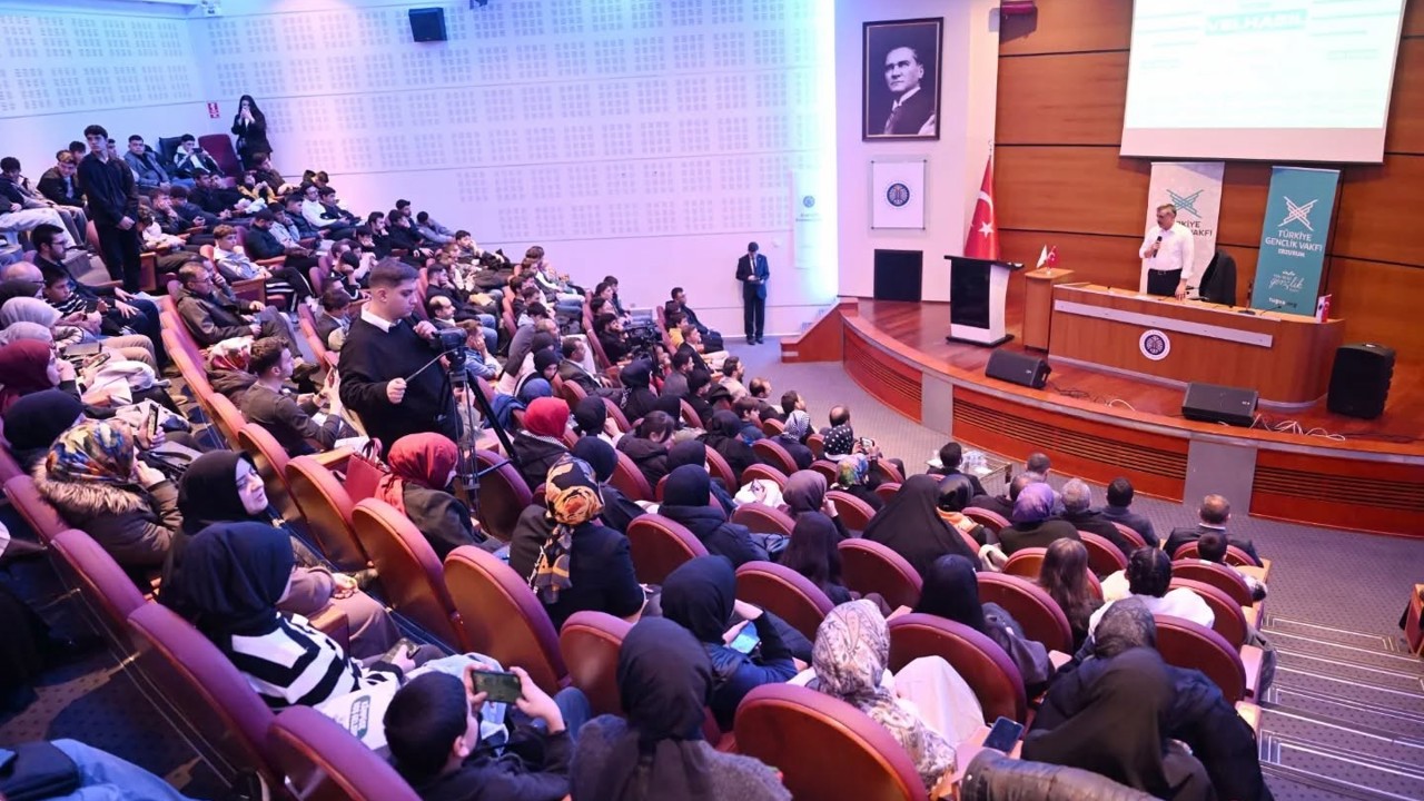 Vali Çiftçi, İsmail Kahraman ile ilgili hatıralarını paylaştı
