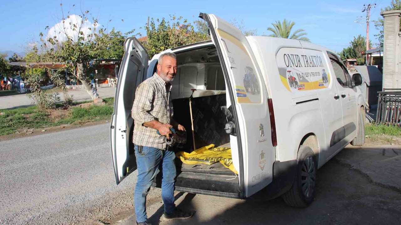 Çiftçilerin imdadına ’mobil tamir’ aracı ile yetişiyor
