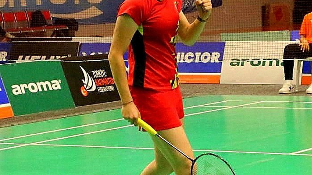 Erzincanlı genç raket uluslararası arenada yarı finalde
