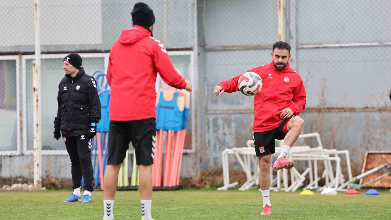 Sivasspor’da Erokspor maçı hazırlıkları sürüyor
