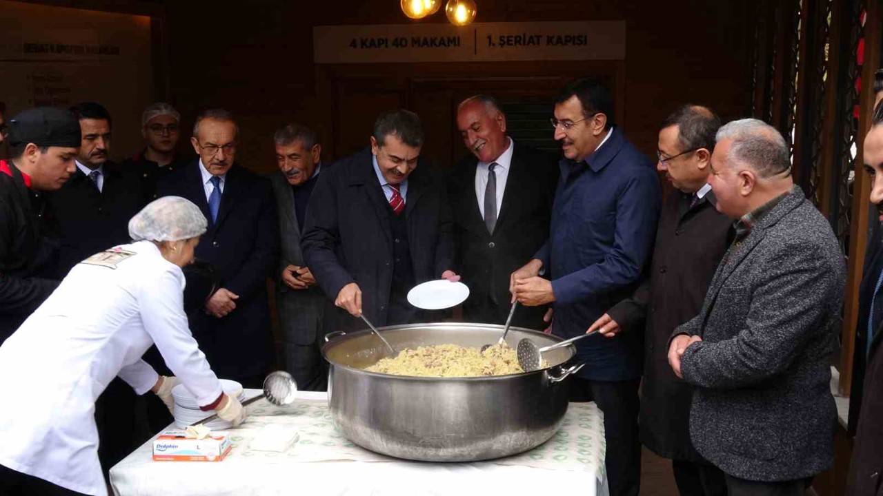 Bakan Tekin: "OHAL’in kaldırılması ve inanç özgürlüğü alanında atılan adımlar Türkiye’nin demokratikleşmesine önemli katkılar sağladı"
