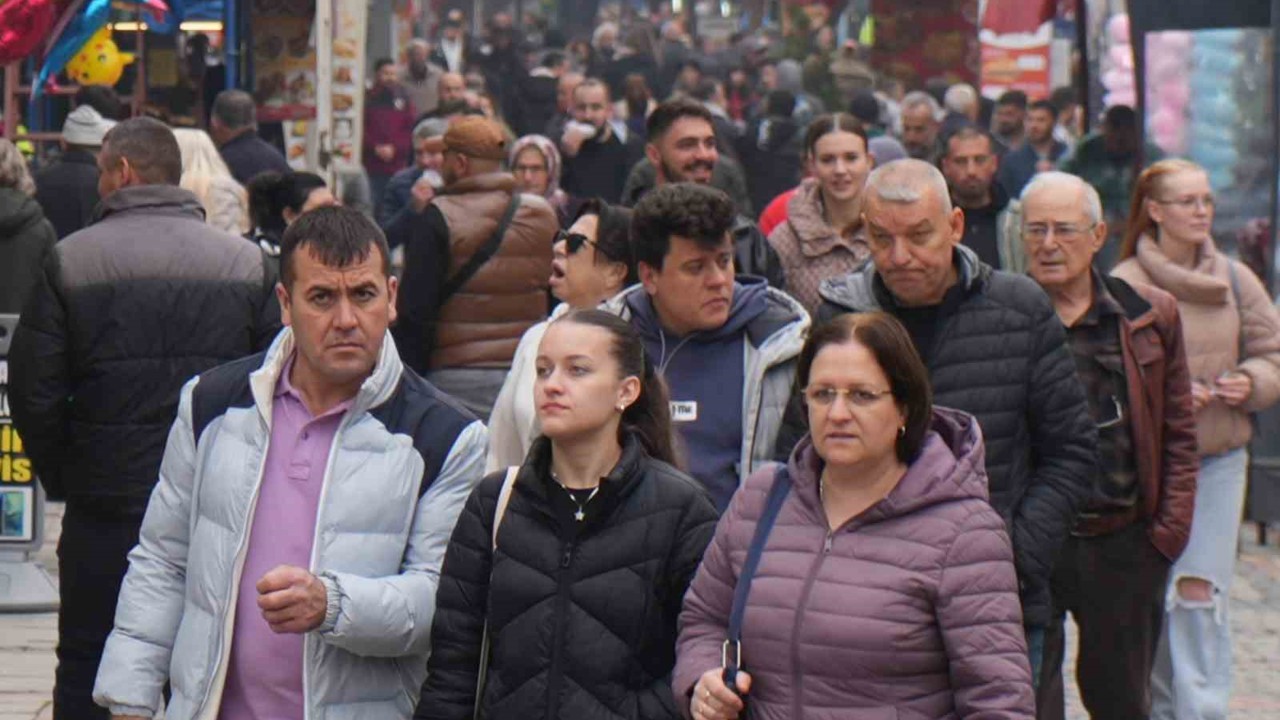 Edirne’de turist hareketliliği esnafın yüzünü güldürdü
