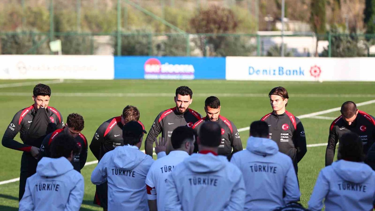 A Milli Futbol Takımı, İspanya maçı hazırlıklarına başladı
