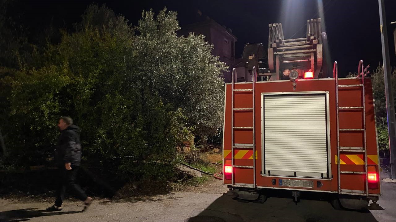 Serik’te korkutan ev yangını
