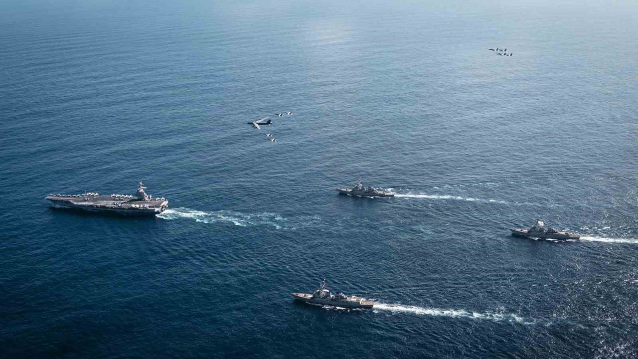 ABD donanmasından "Güney Mızrağı Operasyonu" açıklaması: "Dünyanın en büyük uçak gemisi USS Gerald R. Ford Karayip Denizi’nde"
