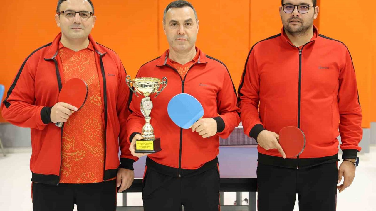 Masa tenisi bölge şampiyonu Aksaray ekibi, Türkiye finallerine hazırlanıyor
