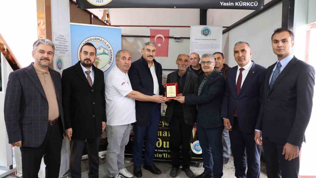 Çamardı’da geleneksel dondurma kültürü festivale taşındı
