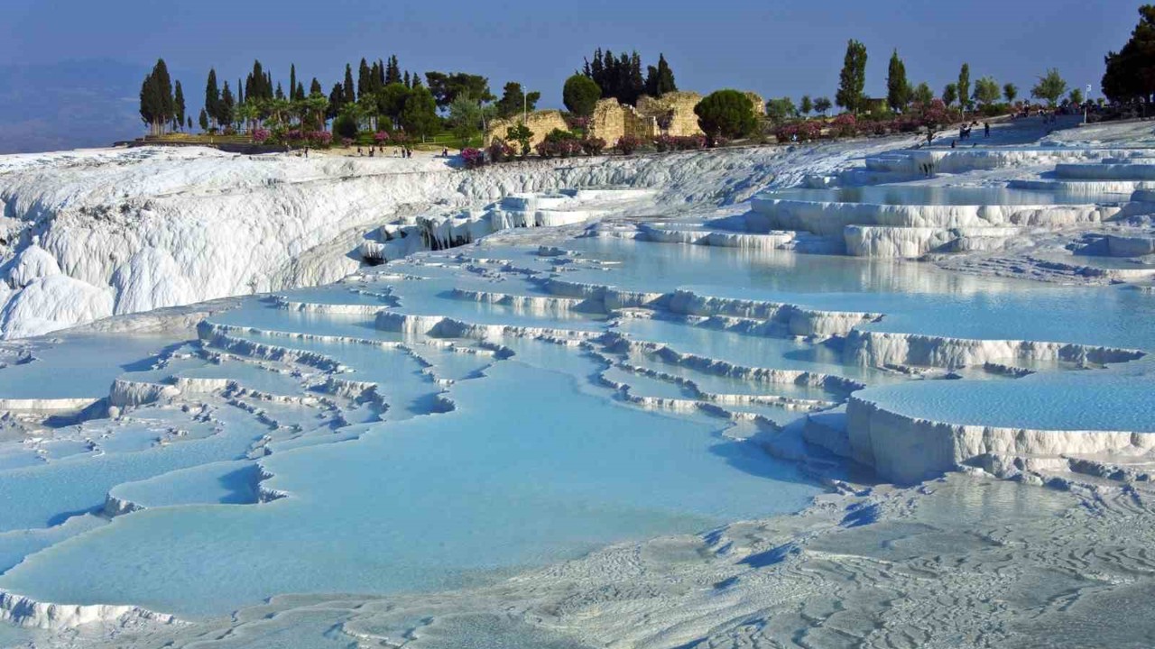 Avrupalı turistlerin dönüşüyle 2026 Pamukkale ve Karahayıt için yıldız yıl olacak
